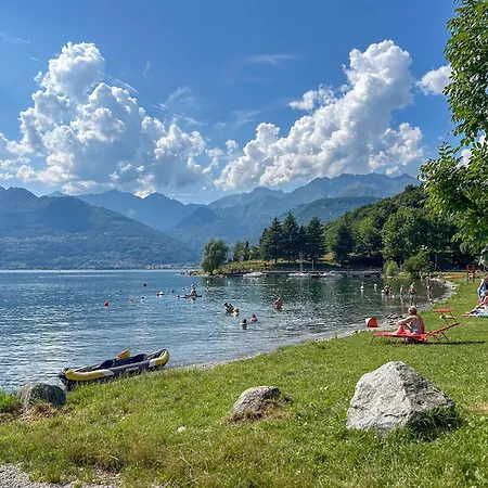 Sole 2 Terrassen Mit Pool Og Lägenhet Colico