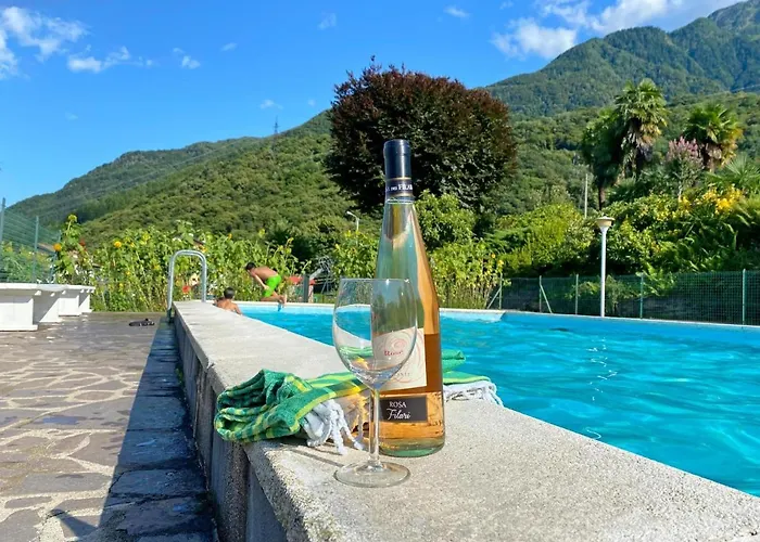 Sole 2 Terrassen Mit Pool Og Apartman Colico