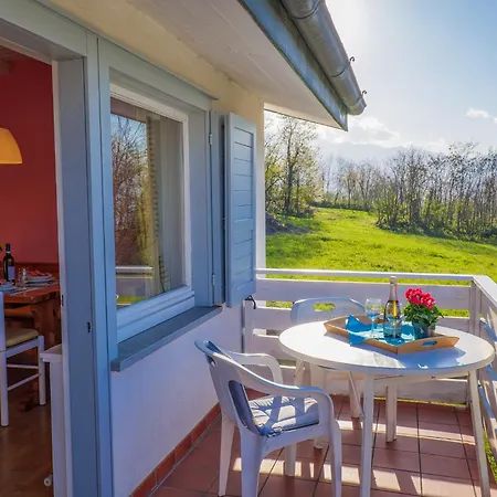 Appartement Sole 2 Terrassen Mit Pool Og Colico
